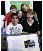 2007 Rubbish Free Lunch Awards: North Melbourne Primary School students with teacher Nicola Stephens and Minister Prike