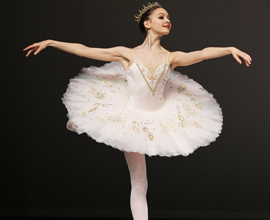 Student ballarina performing